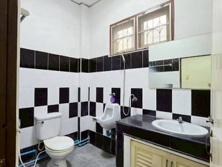For sale 4 bedrooms townhouse in Bang Phlat, Bangkok