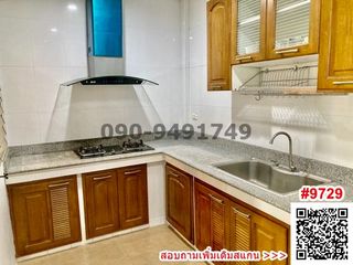 For rent 2 bedrooms townhouse in Bang Na, Bangkok