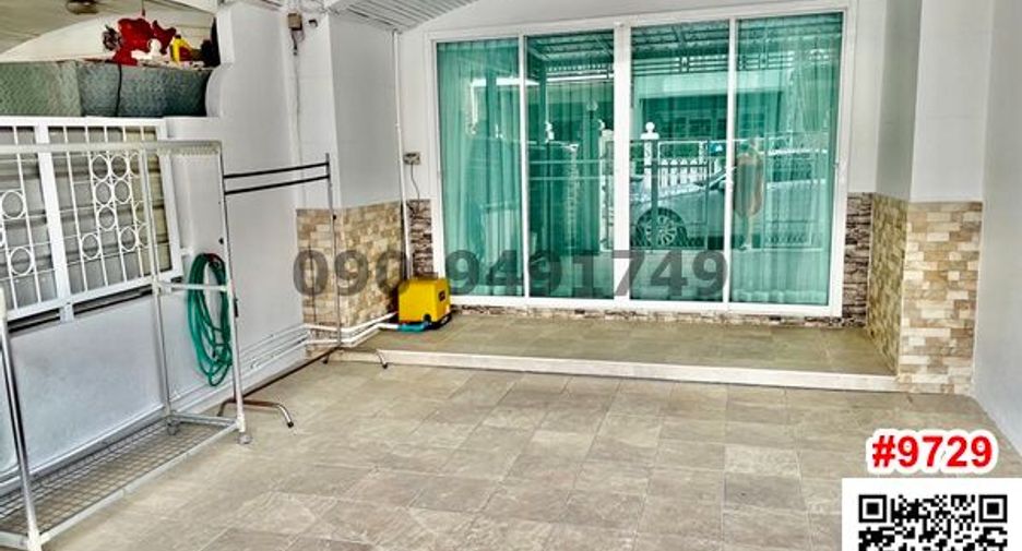 For rent 2 bedrooms townhouse in Bang Na, Bangkok