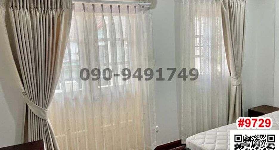 For rent 2 bedrooms townhouse in Bang Na, Bangkok