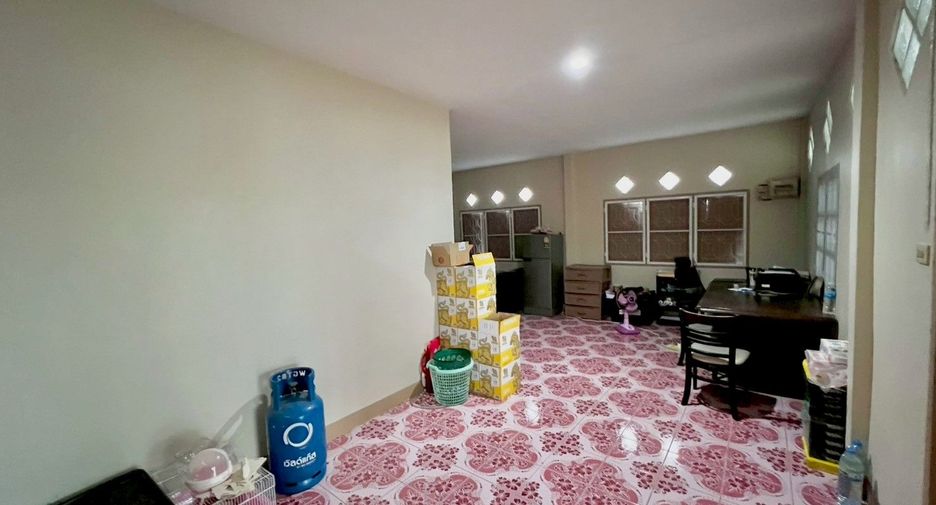 À vendre 3 chambres maison à Wang Chan, Rayong
