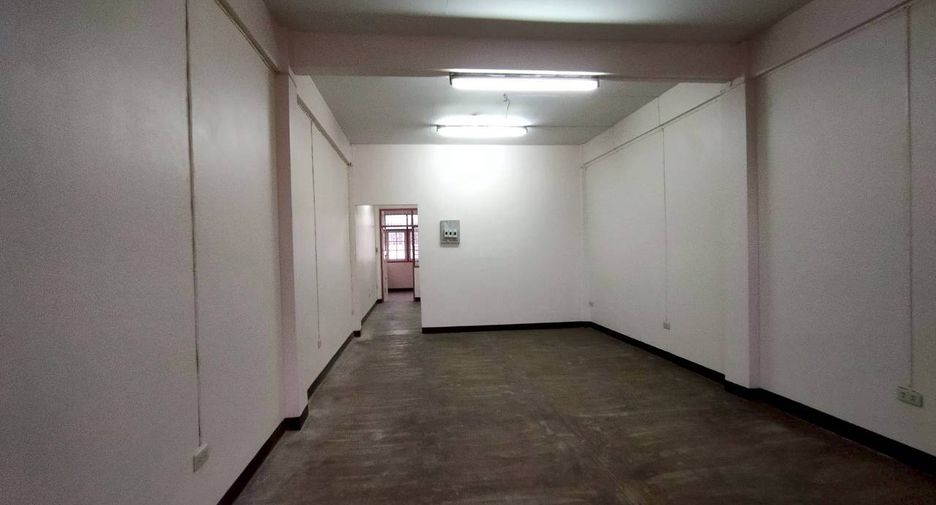Gewerbefläche zum Kauf in Chom Thong, Bangkok