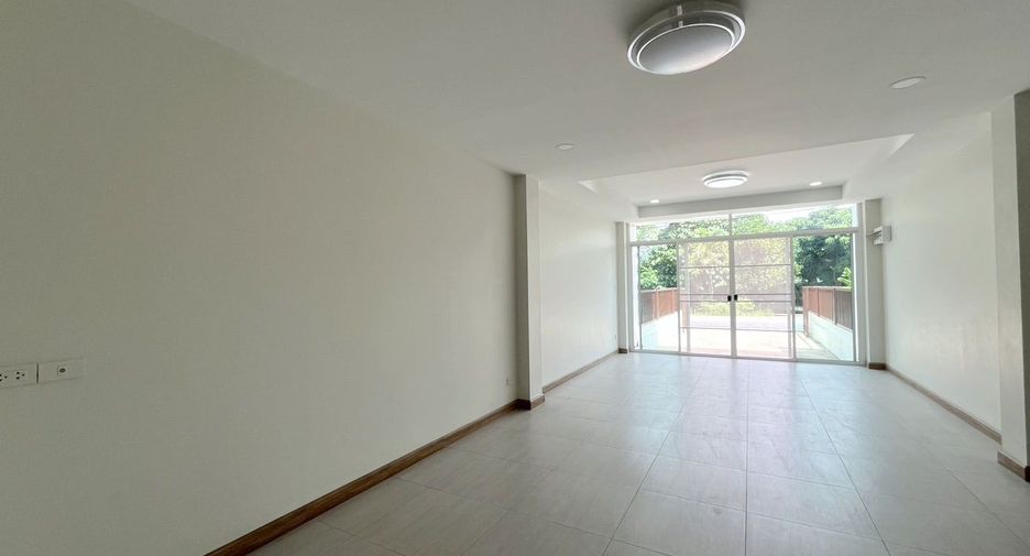 For rent studio townhouse in Mueang Chiang Mai, Chiang Mai