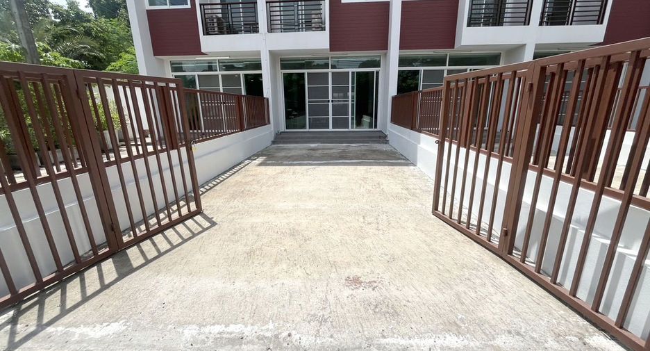For rent studio townhouse in Mueang Chiang Mai, Chiang Mai