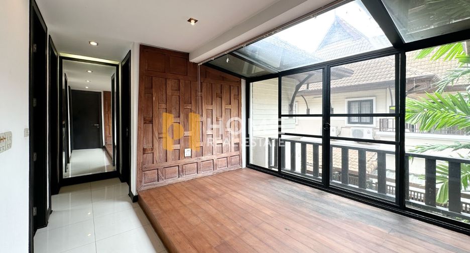 For sale 4 bedrooms house in Mueang Nonthaburi, Nonthaburi
