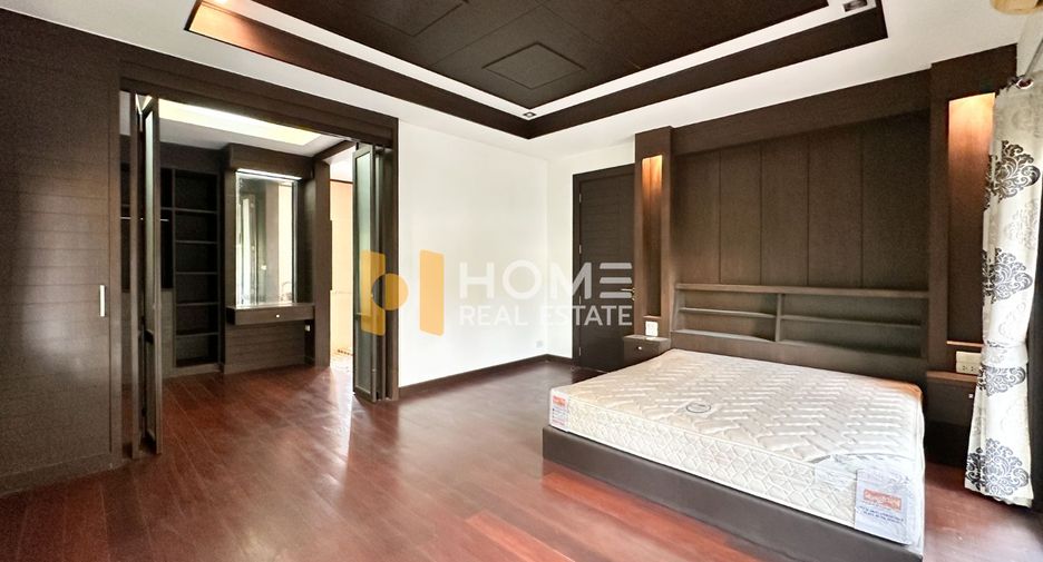 For sale 4 bedrooms house in Mueang Nonthaburi, Nonthaburi