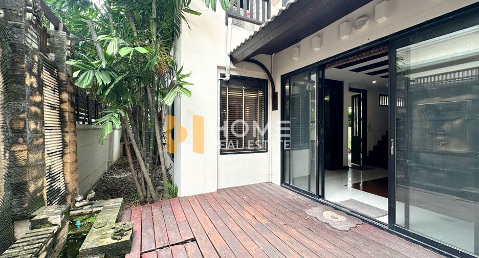 For sale 4 bedrooms house in Mueang Nonthaburi, Nonthaburi
