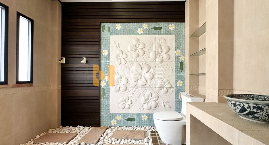 For sale 4 bedrooms house in Mueang Nonthaburi, Nonthaburi