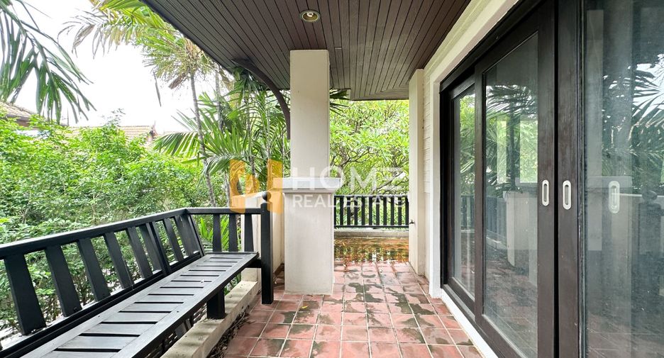 For sale 4 bedrooms house in Mueang Nonthaburi, Nonthaburi
