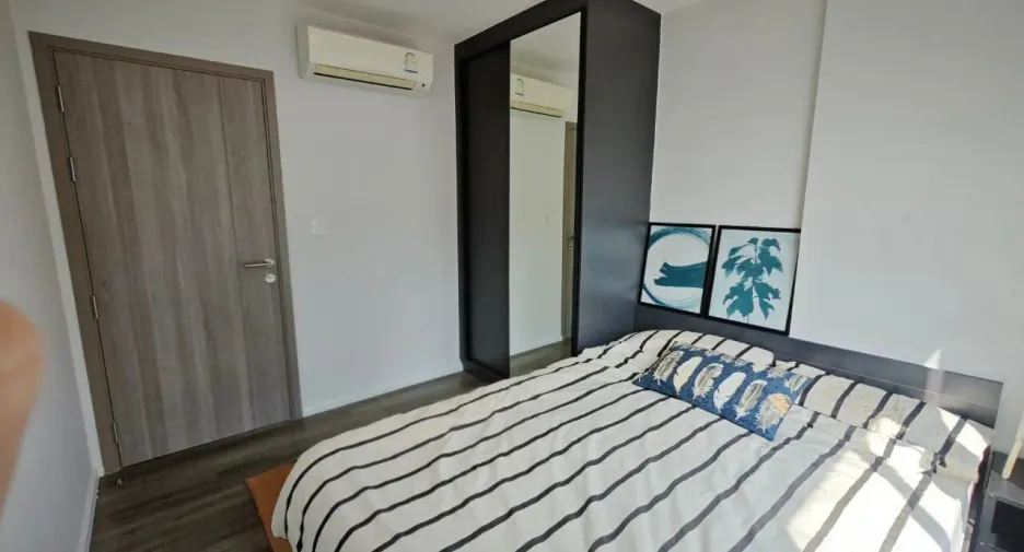 For rent 2 bedrooms condo in Phaya Thai, Bangkok