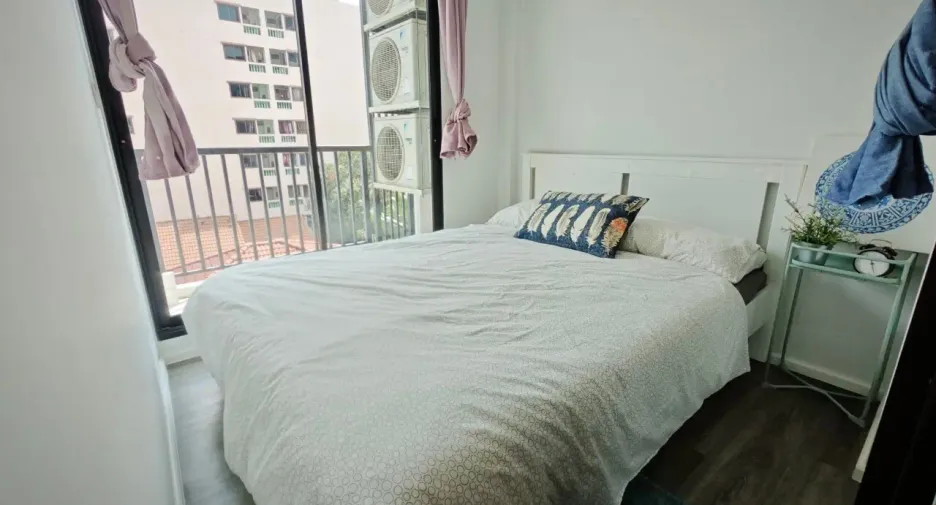 For rent 2 bedrooms condo in Phaya Thai, Bangkok