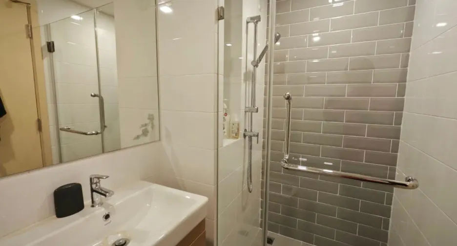 For rent 2 bedrooms condo in Phaya Thai, Bangkok