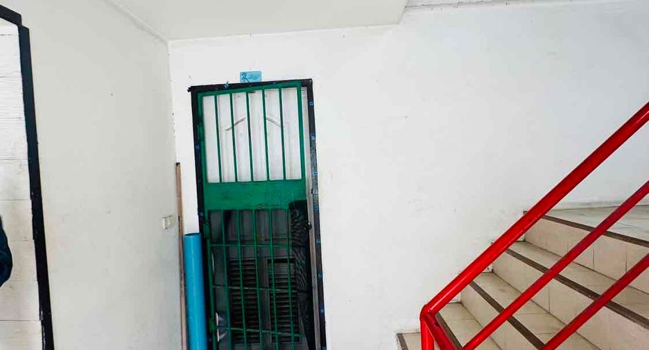 Gewerbefläche zum Kauf mit 9 Zimmer in Lam Luk Ka, Pathum Thani
