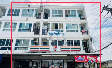 Local comercial en venta de 9 habitaciones en Lam Luk Ka, Pathum Thani