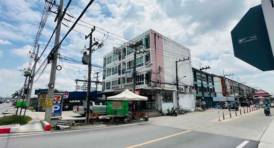 Gewerbefläche zum Kauf mit 9 Zimmer in Lam Luk Ka, Pathum Thani