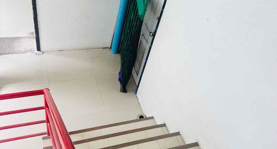 Gewerbefläche zum Kauf mit 9 Zimmer in Lam Luk Ka, Pathum Thani