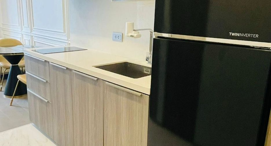 For rent 1 bed condo in Khlong Toei, Bangkok