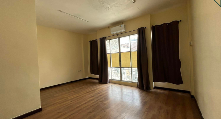Casa adosada en alquiler de 4 habitaciones en Chatuchak, Bangkok