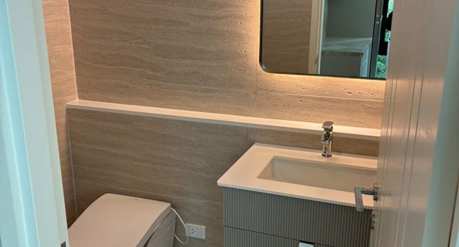 Haus zur Miete mit 4 Zimmer in Saphan Sung, Bangkok