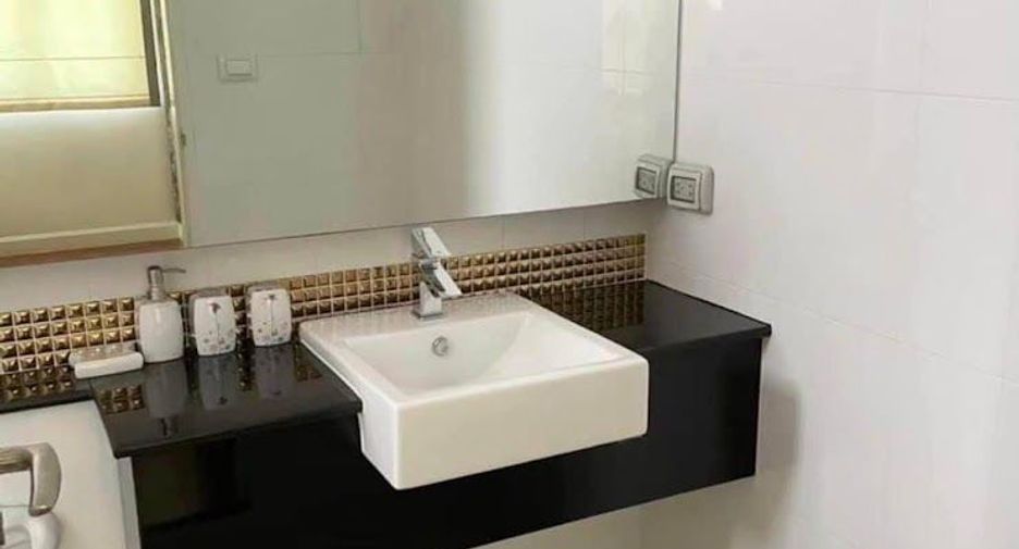 For sale 4 bedrooms house in Prawet, Bangkok