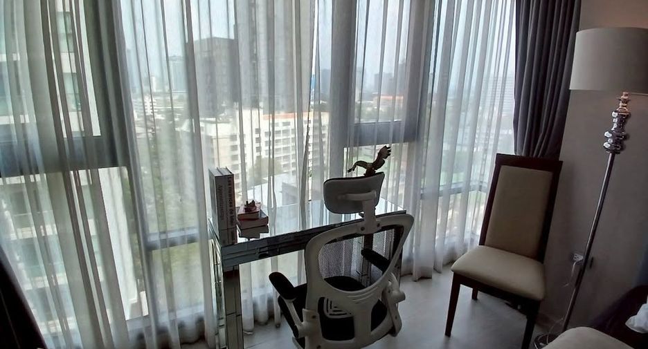 Condo en alquiler y en venta de 2 habitaciones en Khlong Toei, Bangkok