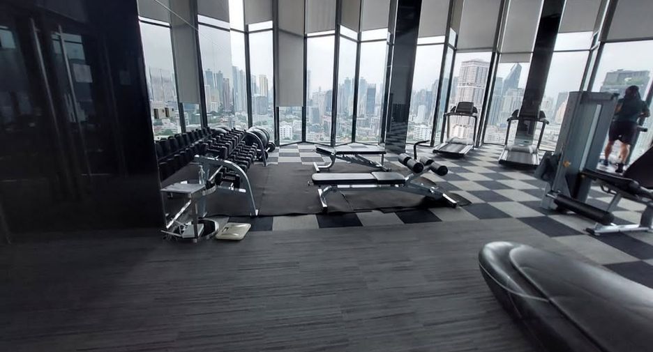 Condo en alquiler y en venta de 2 habitaciones en Khlong Toei, Bangkok