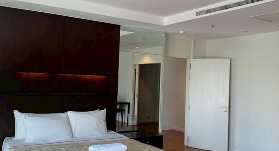 À louer 4 chambres condo à Pathum Wan, Bangkok