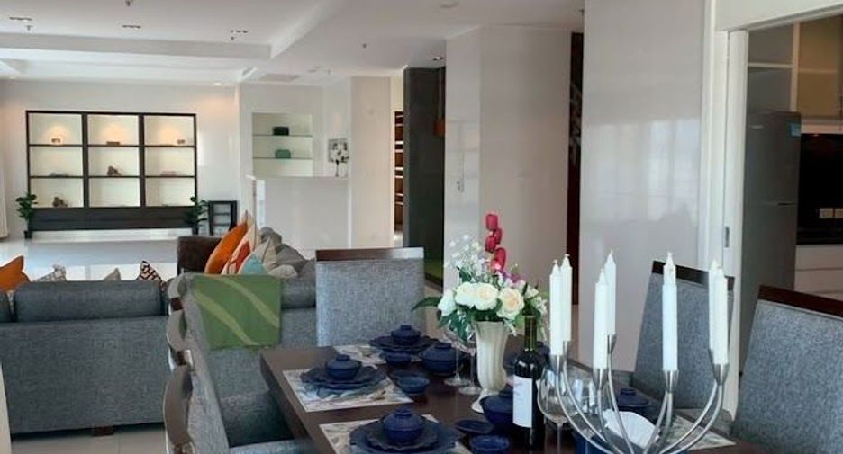 À louer 4 chambres condo à Pathum Wan, Bangkok