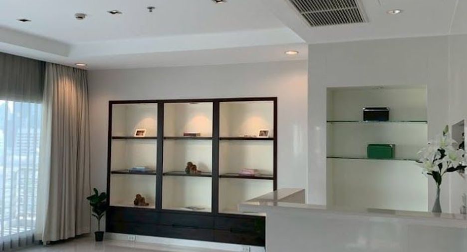 À louer 4 chambres condo à Pathum Wan, Bangkok