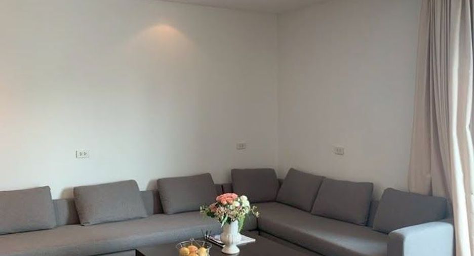 À louer 4 chambres condo à Pathum Wan, Bangkok