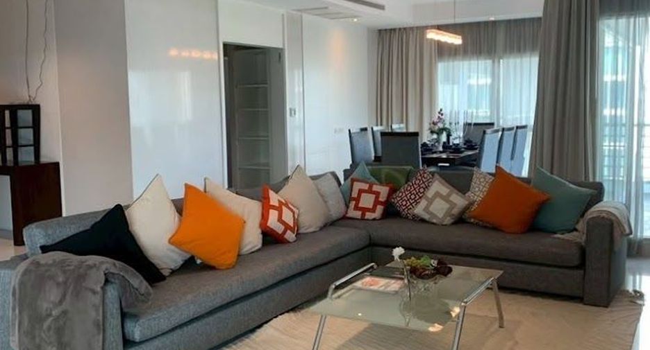 À louer 4 chambres condo à Pathum Wan, Bangkok