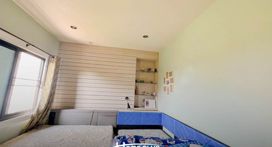 For sale 4 bedrooms townhouse in Lat Krabang, Bangkok