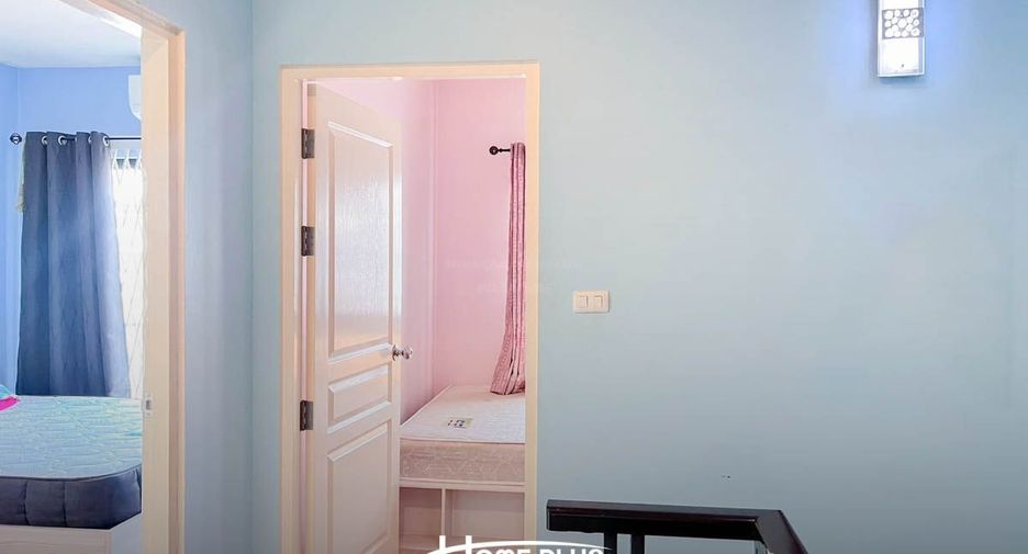 For sale 4 bedrooms townhouse in Lat Krabang, Bangkok