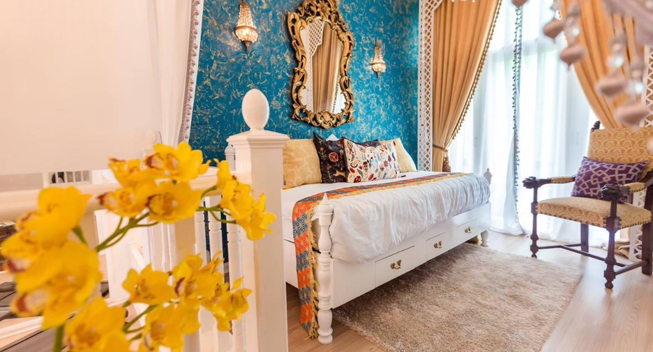 For rent 4 bedrooms townhouse in Lat Phrao, Bangkok