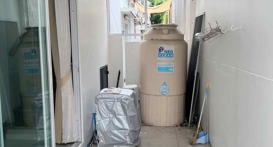 For rent 2 bedrooms townhouse in Bang Phli, Samut Prakan