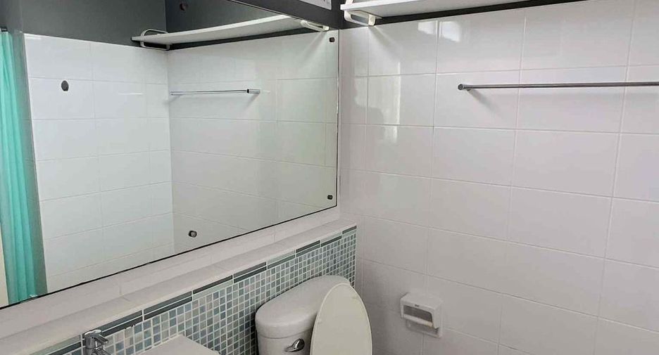 For rent 2 bedrooms townhouse in Bang Phli, Samut Prakan
