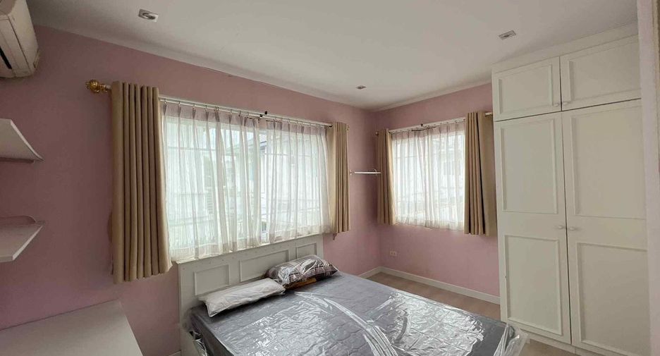 For rent 2 bedrooms townhouse in Bang Phli, Samut Prakan