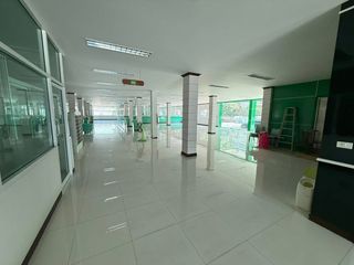 For rent retail Space in Mueang Samut Prakan, Samut Prakan