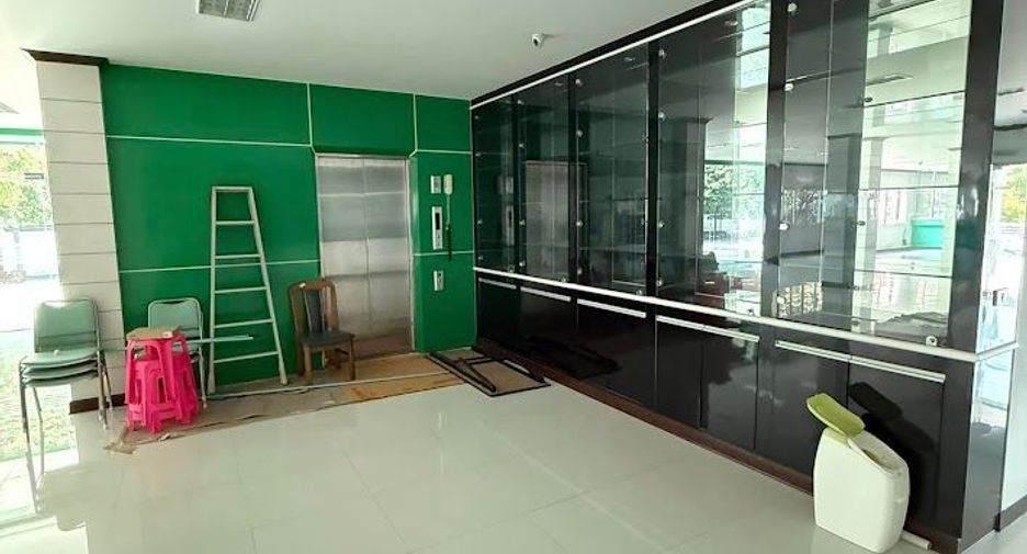For rent retail Space in Mueang Samut Prakan, Samut Prakan