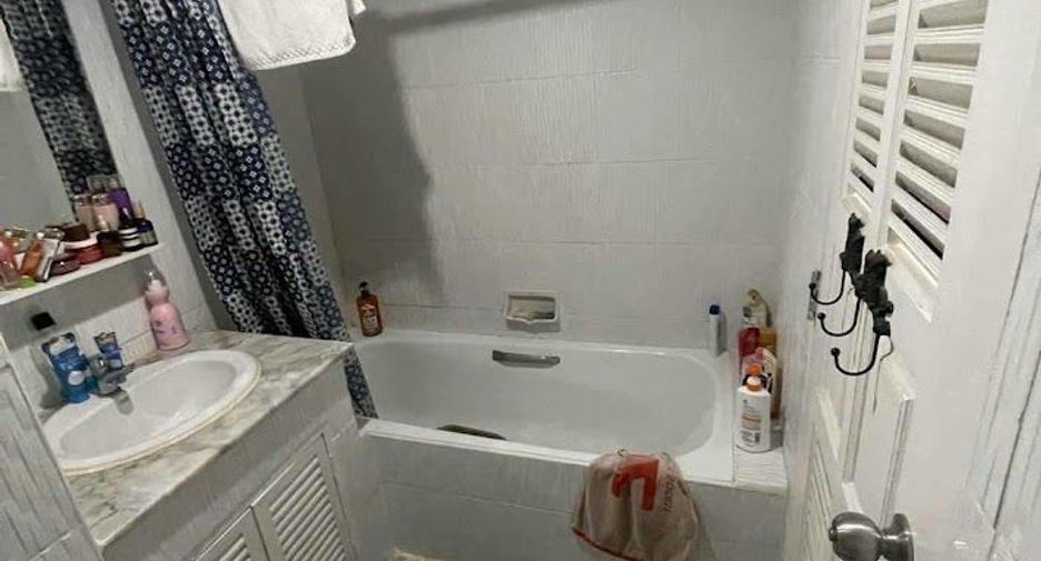 For sale 2 bedrooms condo in Watthana, Bangkok