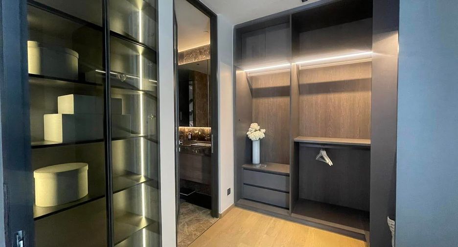 Condo en alquiler de 2 habitaciones en Pathum Wan, Bangkok