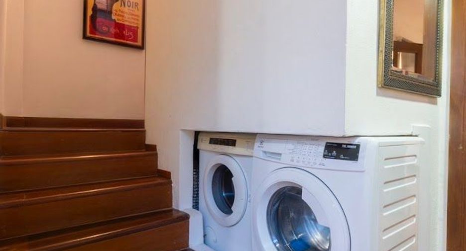 For rent and for sale 4 bedrooms townhouse in Watthana, Bangkok