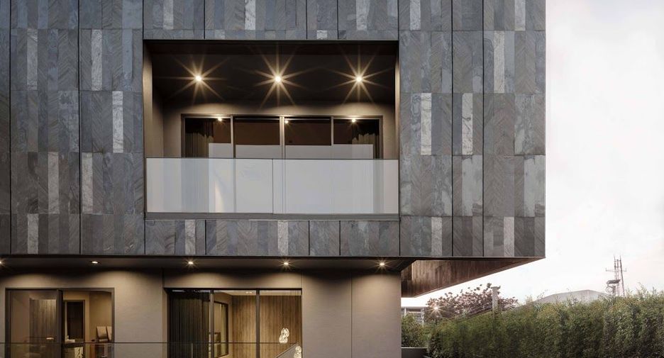 Casa en venta de 4 habitaciones en Lat Phrao, Bangkok