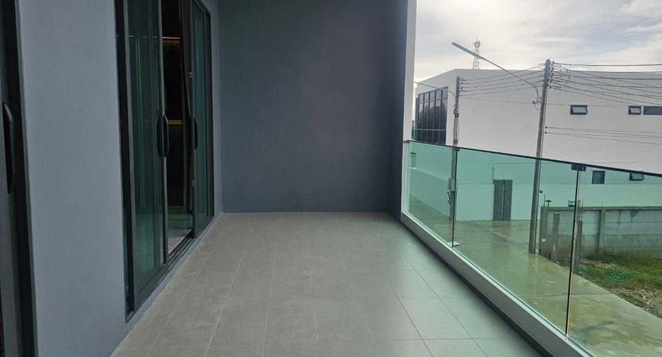 For rent 5 bedrooms villa in Bang Lamung, Chonburi