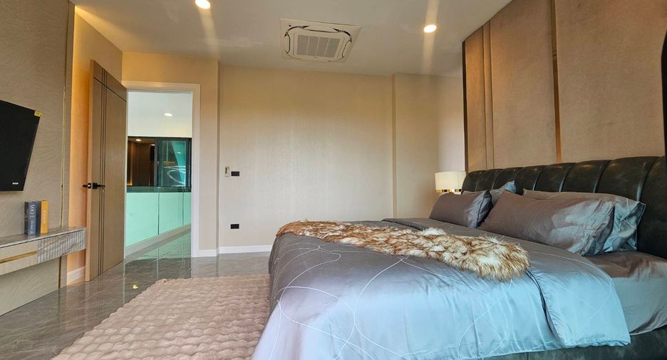 For rent 5 bedrooms villa in Bang Lamung, Chonburi