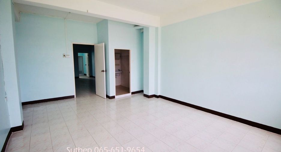 À vendre 20 chambres local commercial à Mueang Rayong, Rayong