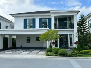 Casa en alquiler y en venta de 4 habitaciones en Bang Phli, Samut Prakan