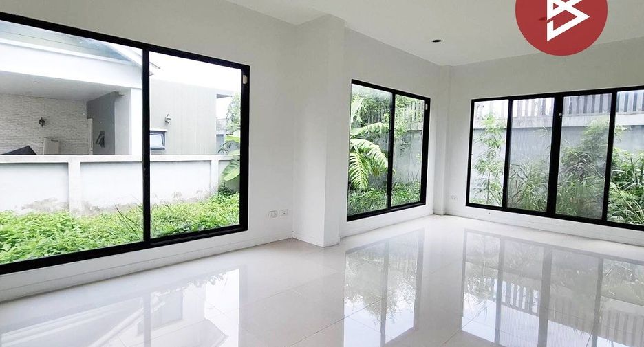 For sale 3 bedrooms house in Phan Thong, Chonburi