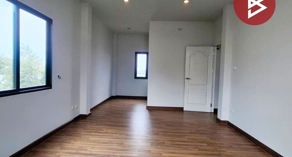 For sale 3 bedrooms house in Phan Thong, Chonburi