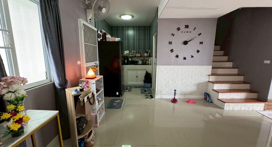For sale 4 bedrooms townhouse in Lam Luk Ka, Pathum Thani